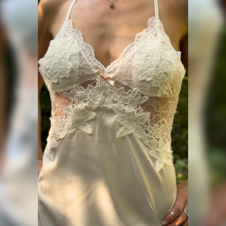 Negligee Carmina Blanco