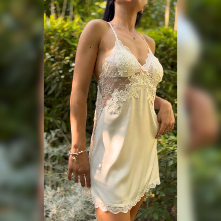 Negligee Carmina Blanco