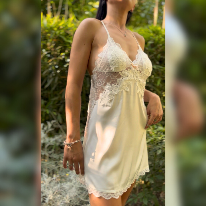 Negligee Carmina Blanco