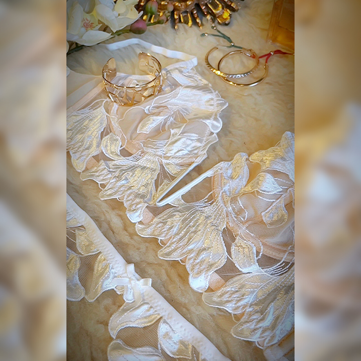 conjunto lenceria blanca de novia encaje floral producto
