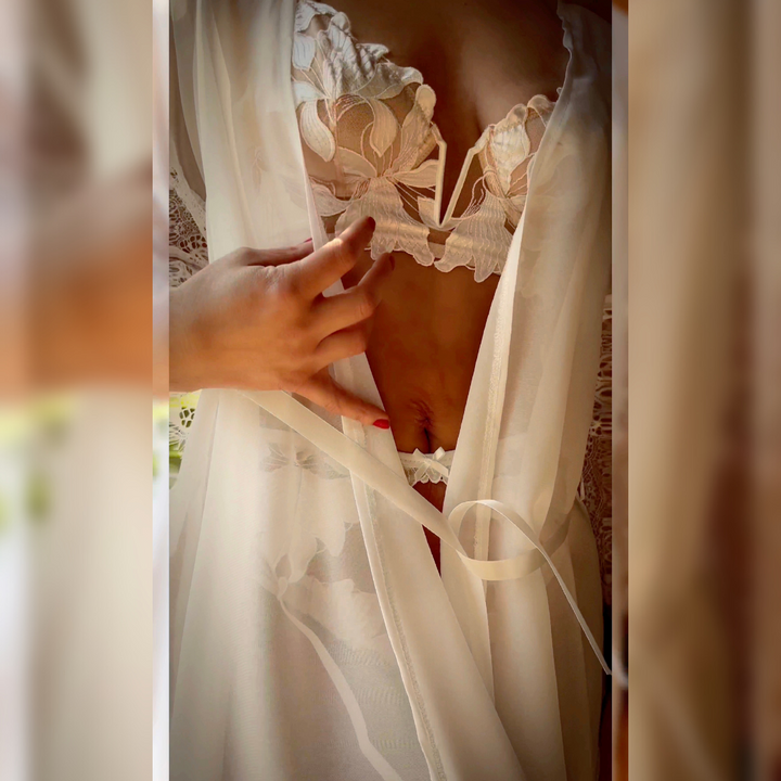 sosten blanco encaje floral lenceria de novia elegante